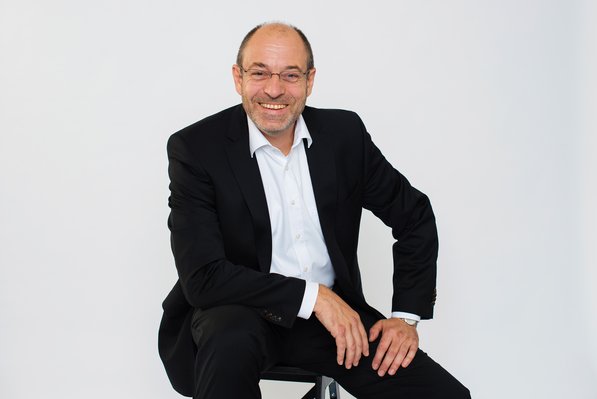 DeDeNet's managing director Gernot Daehne 